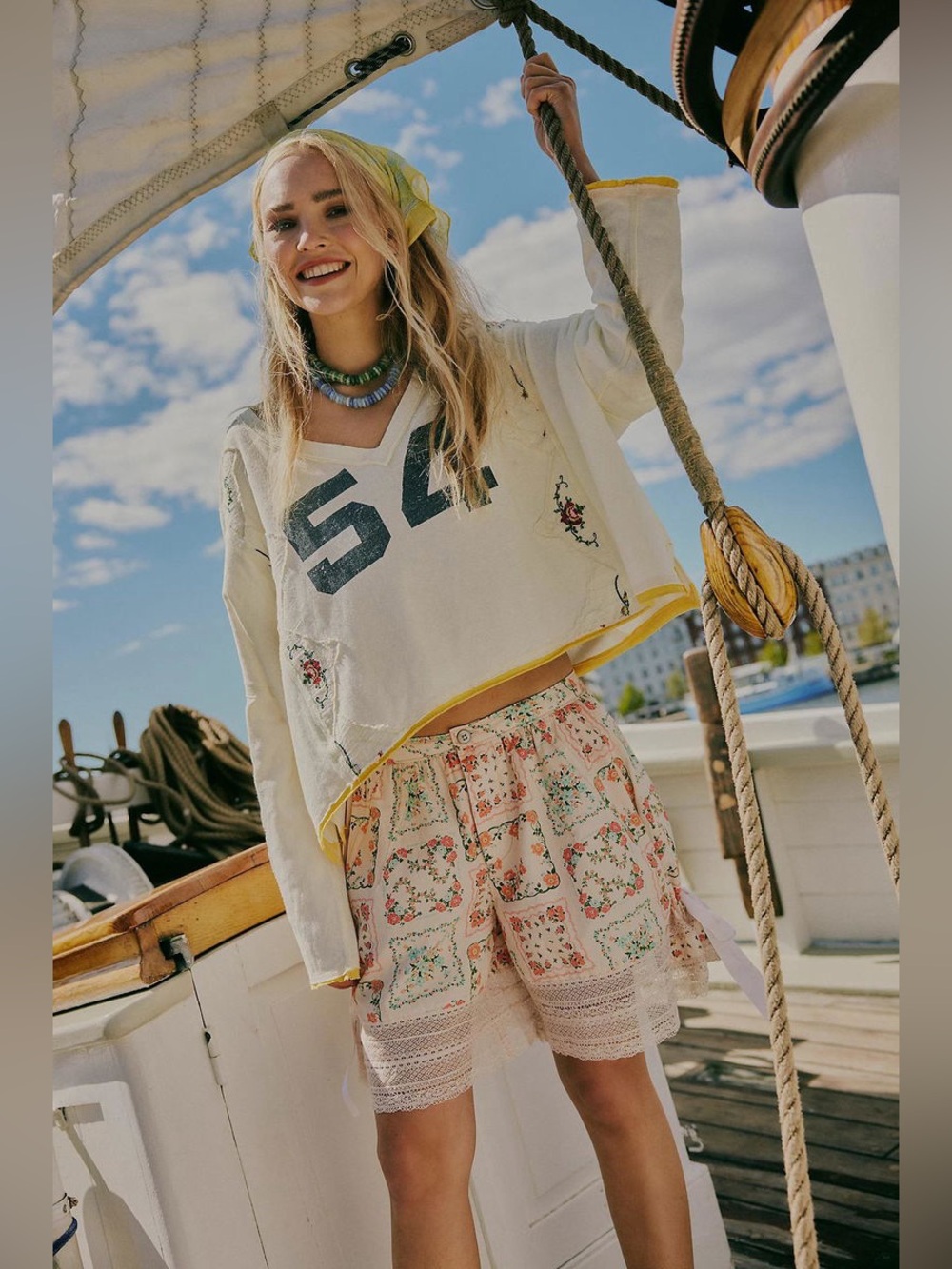 Free People Blooming Lace trim patchwork floral print Cotton Shorts - Picture 2 of 10